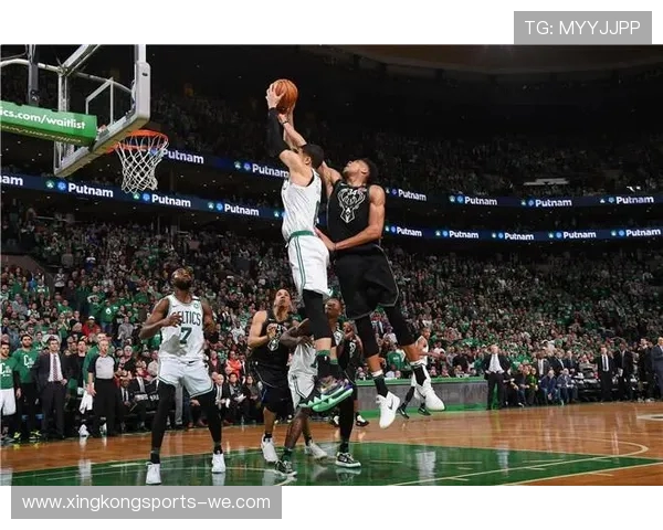 打造顶级篮球阵容：从球员选择到战术布局的全方位解析